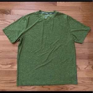 Reebok athletic short sleeve top